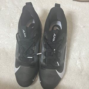 Nike men’s football cleats Sz 13.5 W Alpha Menace 4 black athletic sports